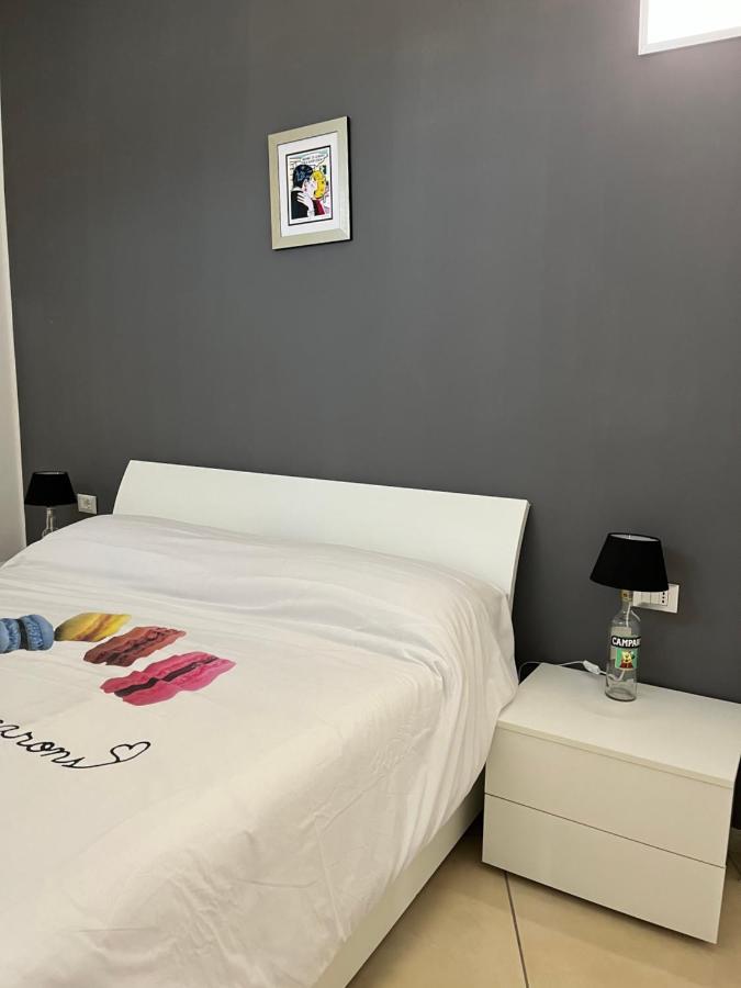 Appartamento Bilocale In Centro - 10Km Da Malpensa Gallarate Esterno foto